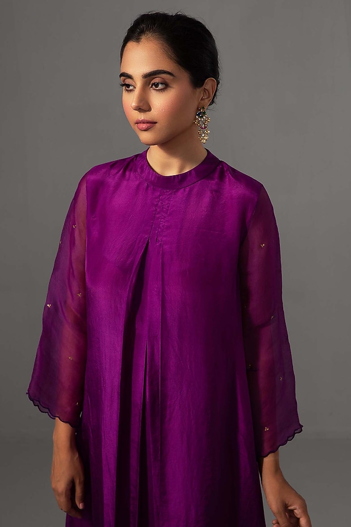 Aubergine Pure Silk Pleated Kurta Set by Label Shreya Sharma at Pernia's Pop Up Shop
