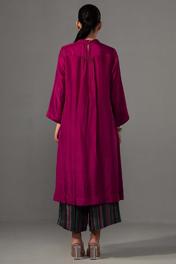 Pink Pure Silk Pleated Kurta Set by Label Shreya Sharma at Pernia's Pop Up Shop