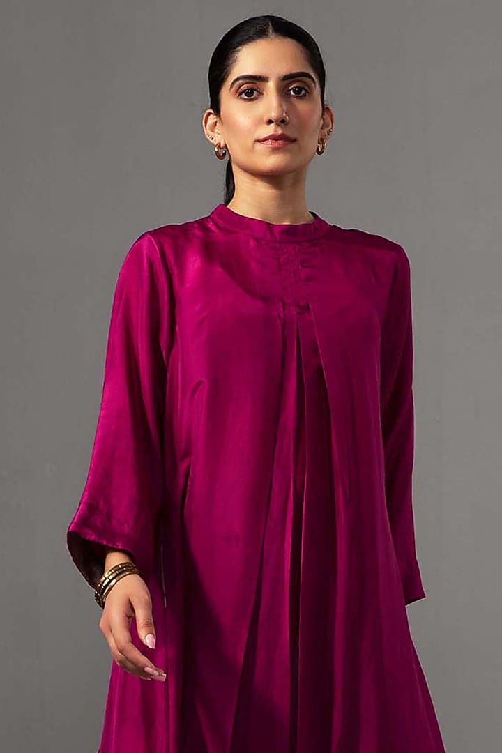 Pink Pure Silk Pleated Kurta Set by Label Shreya Sharma at Pernia's Pop Up Shop
