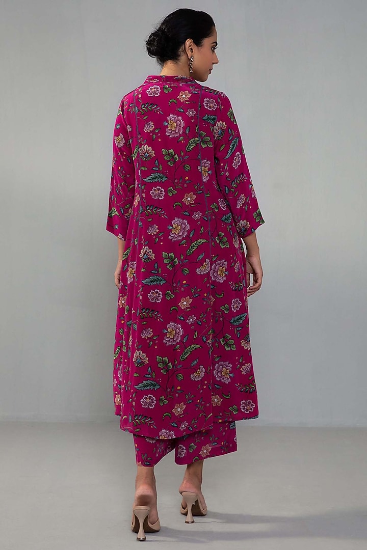 Fuchsia Natural Crepe Printed Kurta Set by Label Shreya Sharma at Pernia's Pop Up Shop