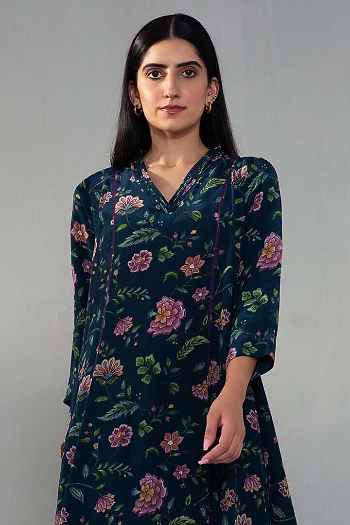 Navy Blue Natural Crepe Printed Kurta Set by Label Shreya Sharma at Pernia's Pop Up Shop