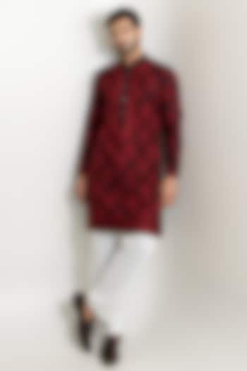 Dark Red & Black Dola Silk Thread Embroidered Kurta Set by Line by Shamim Khan at Pernia's Pop Up Shop
