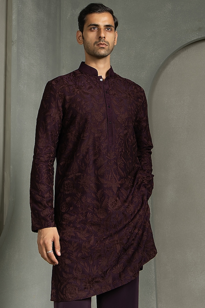 Maroon Dola Silk Thread Embroidered Kurta Set by Line by Shamim Khan at Pernia's Pop Up Shop