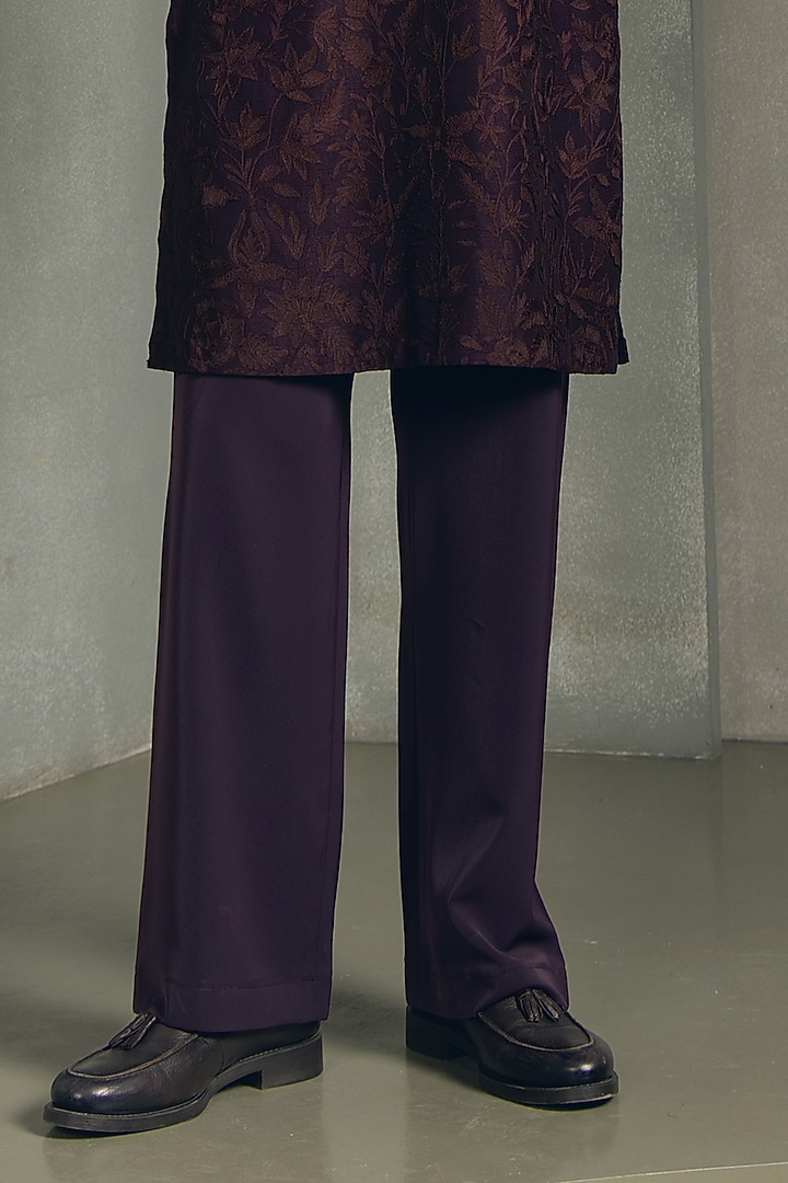 Maroon Dola Silk Thread Embroidered Kurta Set by Line by Shamim Khan at Pernia's Pop Up Shop