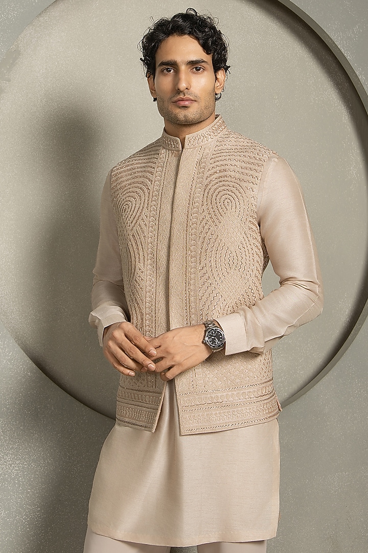 Pastel Rose Pink Dola Silk Thread Embroidered Nehru Jacket Set by Line by Shamim Khan at Pernia's Pop Up Shop