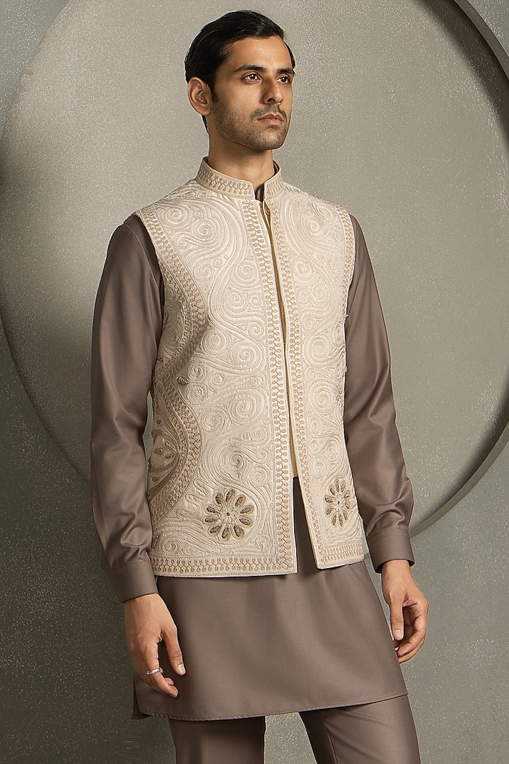 Peach Dola Silk Threadwork Nehru Jacket Set by Line by Shamim Khan at Pernia's Pop Up Shop