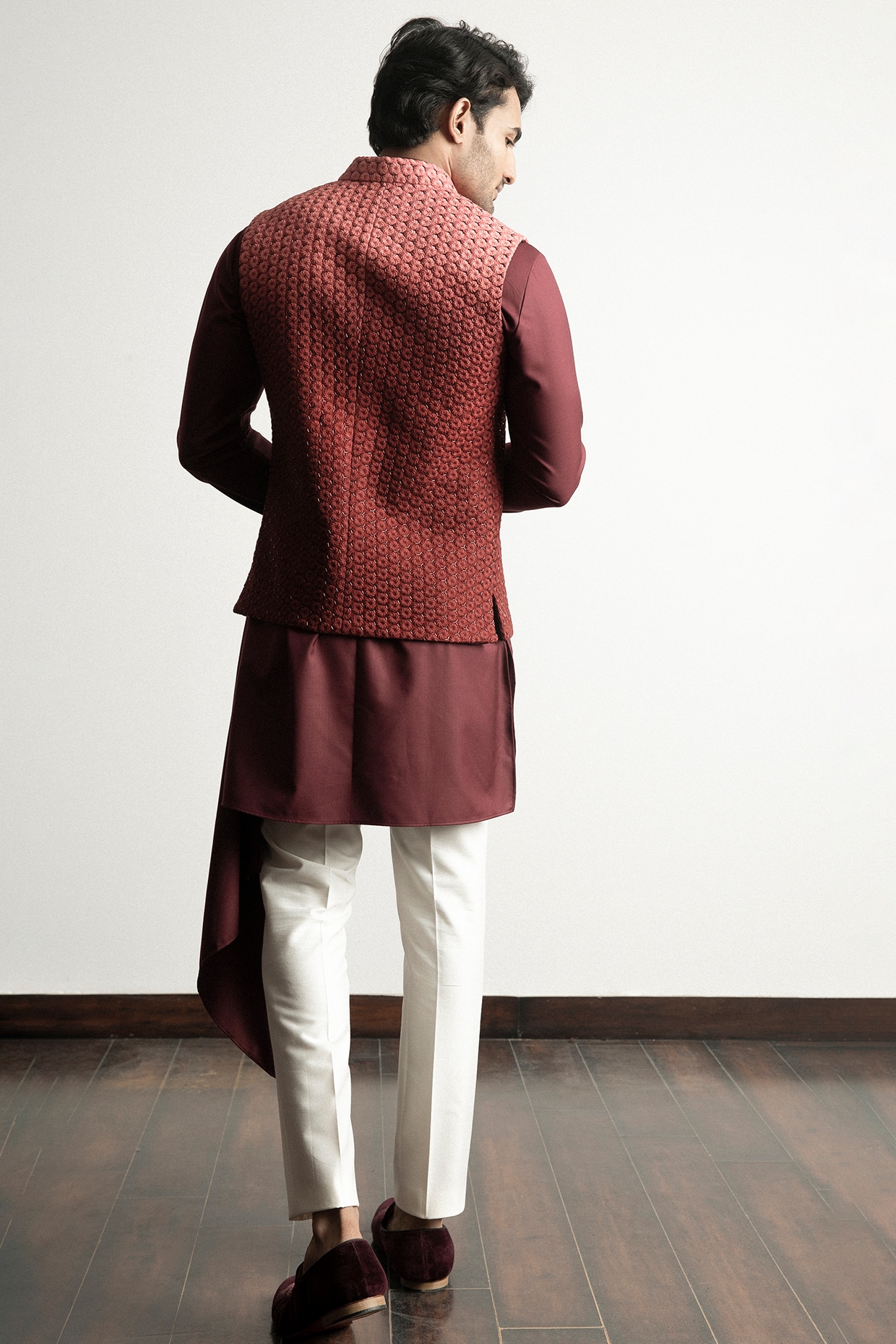 Maroon Raw Silk Readymade Kurta Pajama With Jacket 185393 | Groom dress  men, Off white jacket, Jacquard jacket