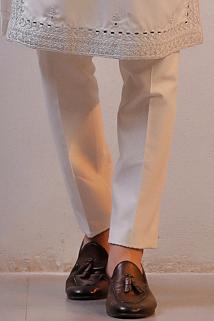 White Silk Mirror Work Kurta Set by Line by Shamim Khan at Pernia's Pop Up Shop