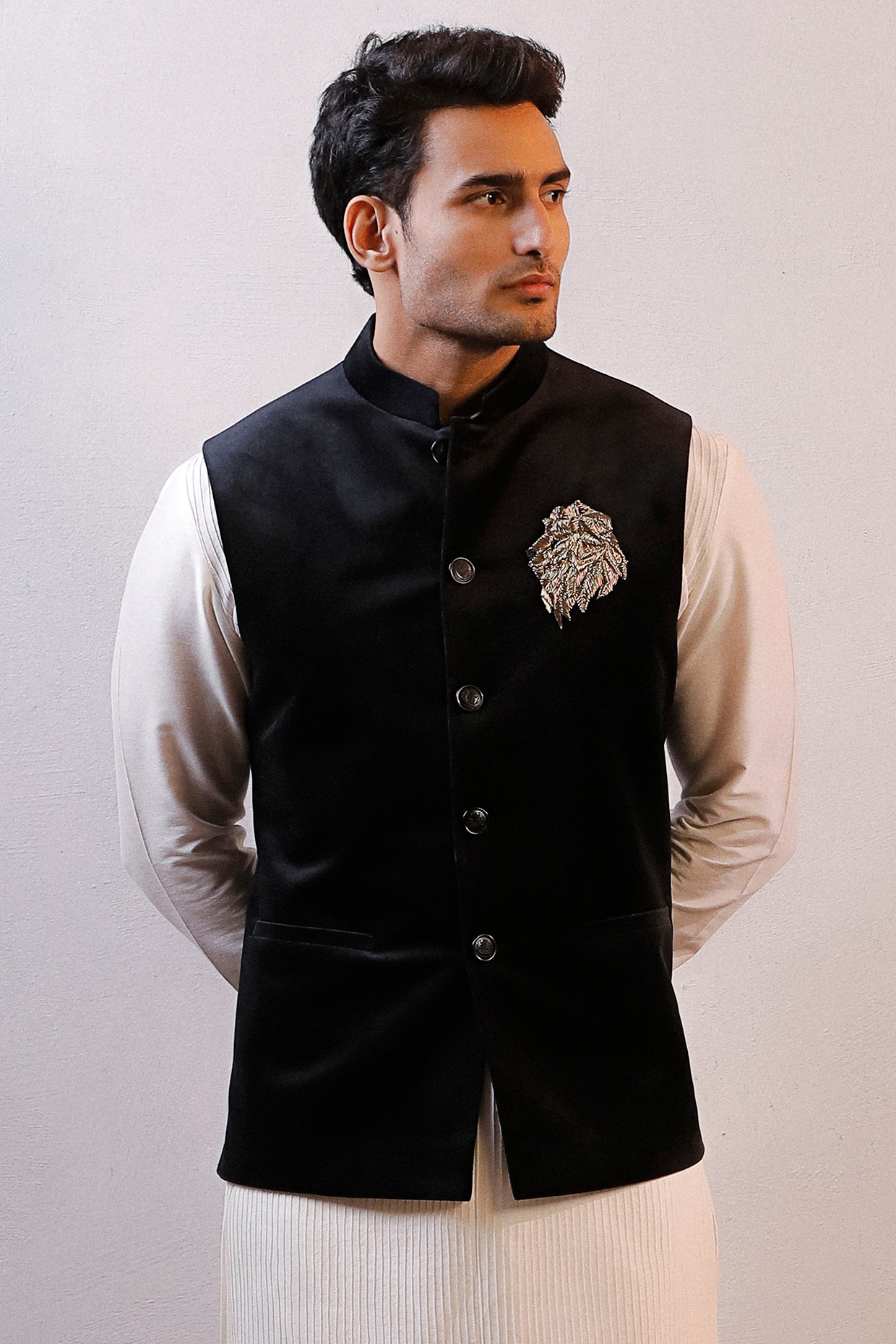 Modishly Styled Puff Pocket Green Velvet Nehru Jacket with White Kurta –  Rajanyas