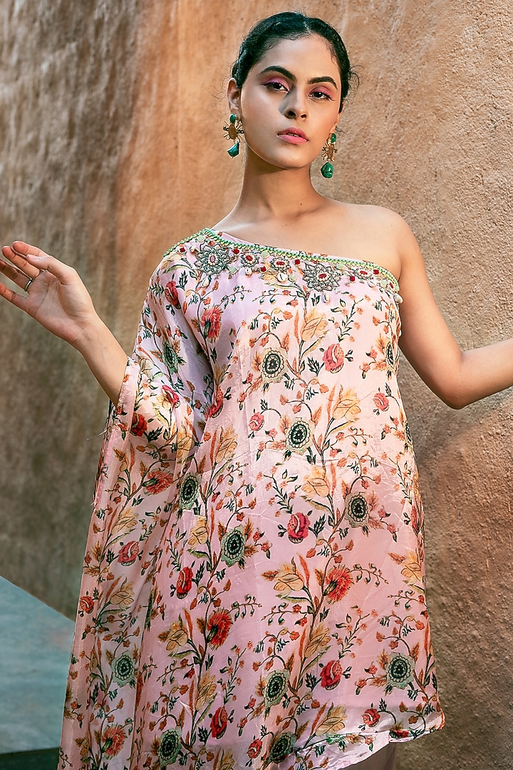 Pink Printed Kurta Set by Label Tanya at Pernia's Pop Up Shop