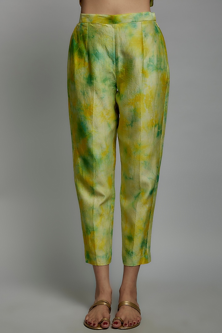 Yellow Chanderi Silk Hand Embroidered Co-Ord Set by Loka By Veerali Raveshia at Pernia's Pop Up Shop