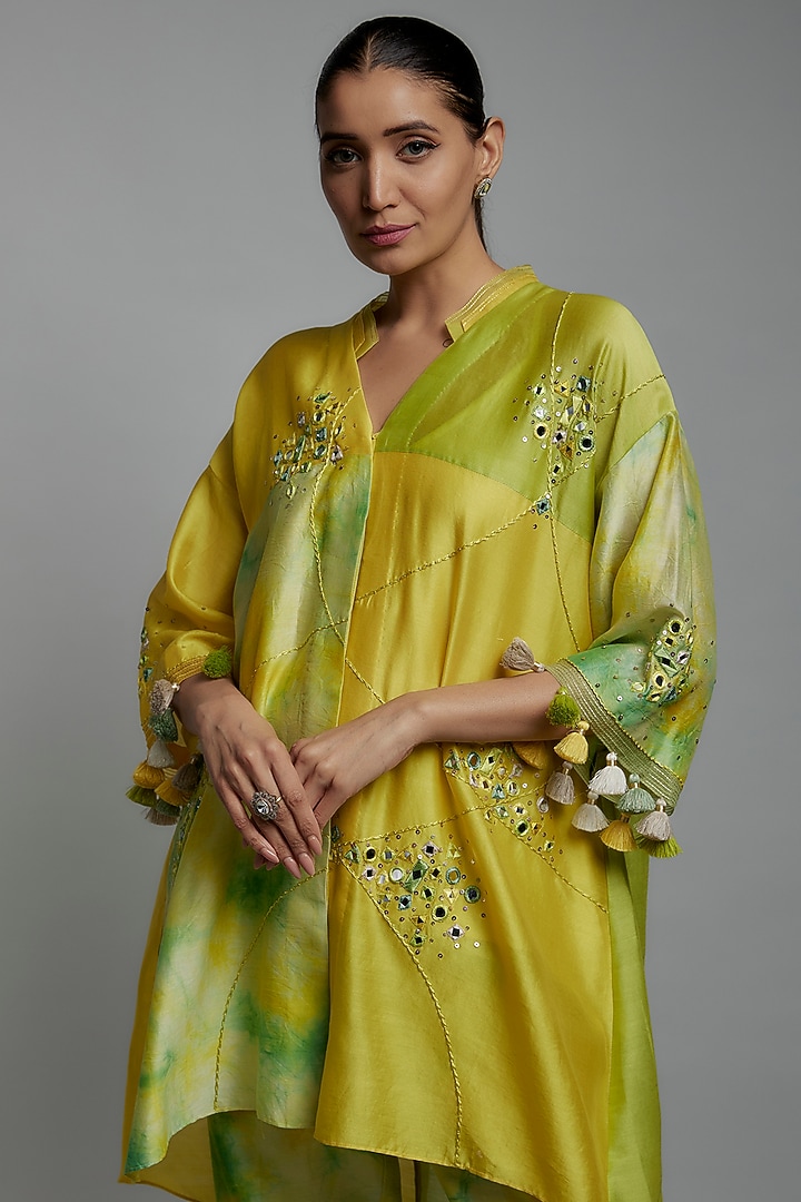 Yellow Chanderi Silk Hand Embroidered Co-Ord Set by Loka By Veerali Raveshia at Pernia's Pop Up Shop