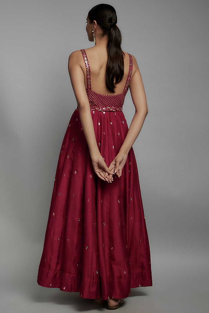 Red Dupion Silk Hand Embroidered Wedding Anarkali Set by Loka By Veerali Raveshia at Pernia's Pop Up Shop