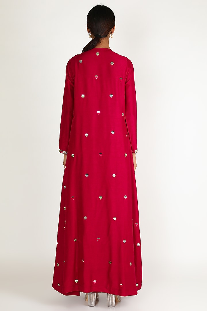 Red Embroidered Tunic Set by Loka By Veerali Raveshia at Pernia's Pop Up Shop