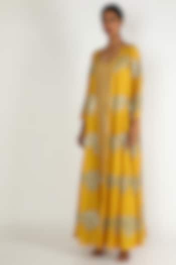 Mango Yellow Embroidered Tunic Set by Loka By Veerali Raveshia