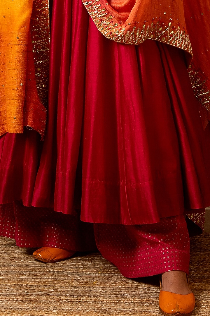 Cadmium Red Hand Embroidered Kalidar Kurta Set by LOKA By Veerali Raveshia at Pernia's Pop Up Shop