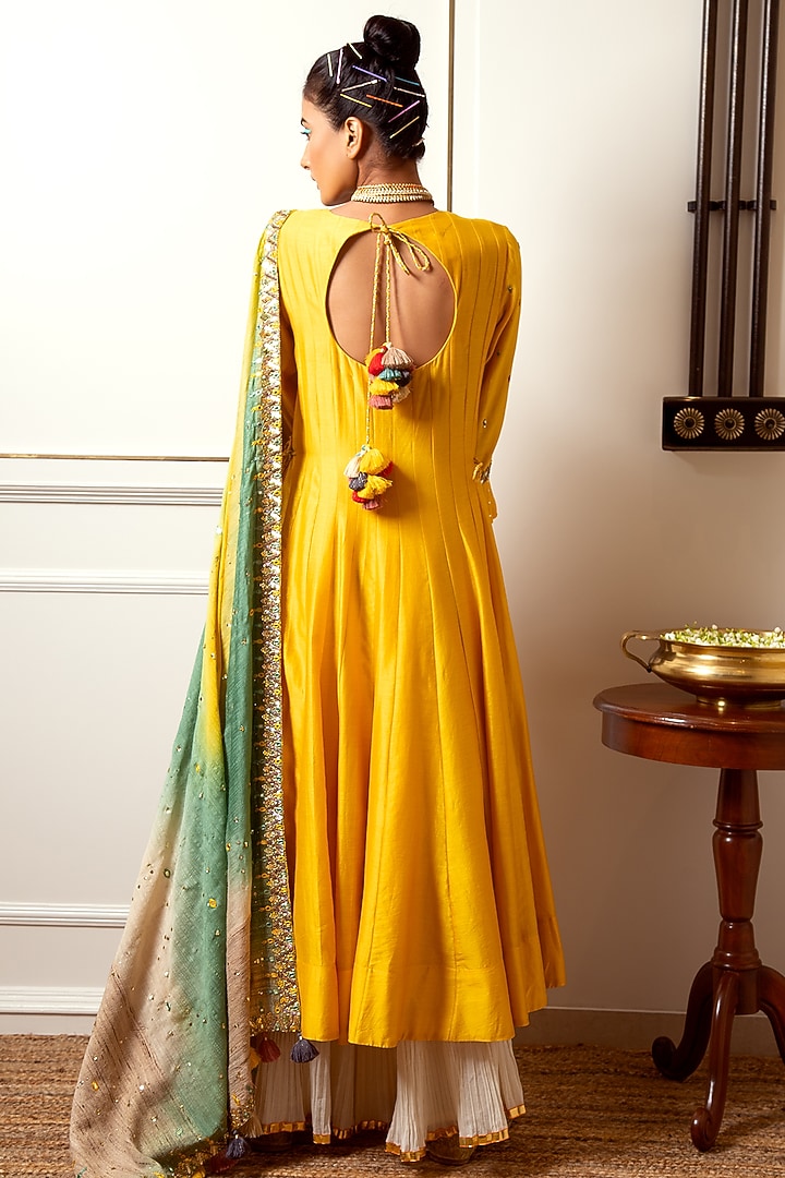 Mango Yellow Hand Embroidered Kalidar Kurta Set by LOKA By Veerali Raveshia at Pernia's Pop Up Shop