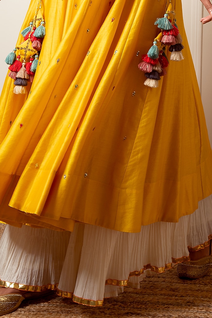 Mango Yellow Hand Embroidered Kalidar Kurta Set by LOKA By Veerali Raveshia at Pernia's Pop Up Shop