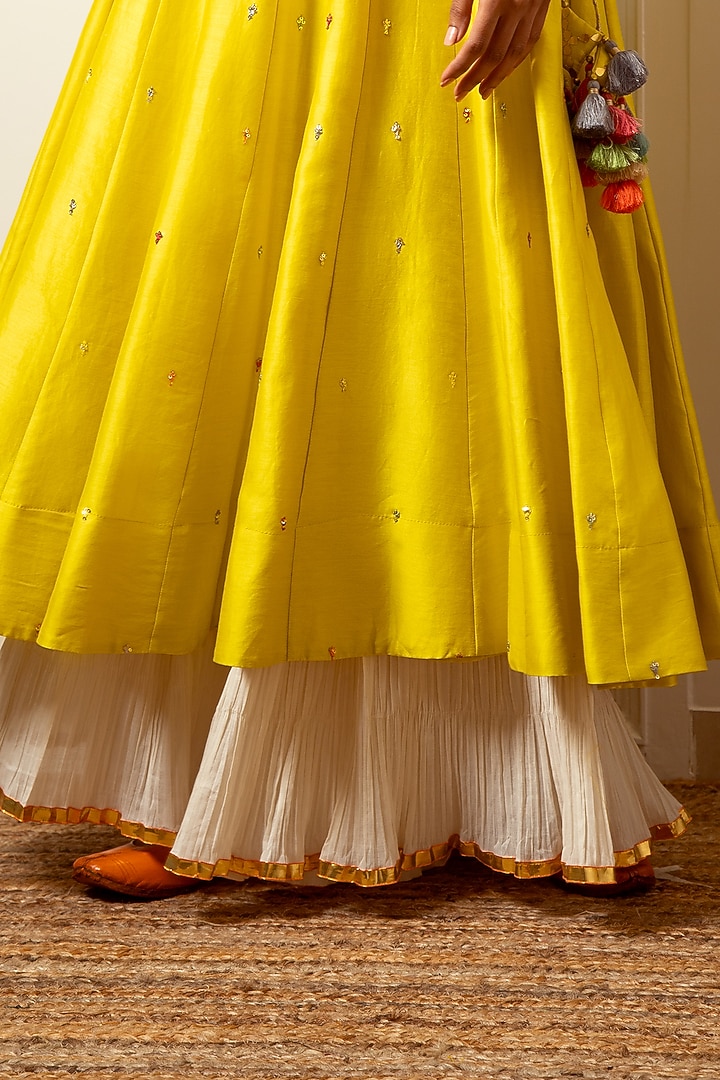 Lemon Yellow Hand Embroidered Kalidar Kurta Set by LOKA By Veerali Raveshia at Pernia's Pop Up Shop