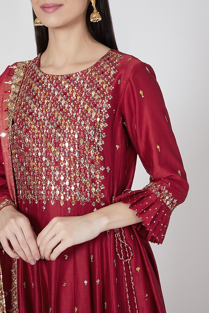 Red Embroidered Kalidar Set by Loka By Veerali Raveshia at Pernia's Pop Up Shop