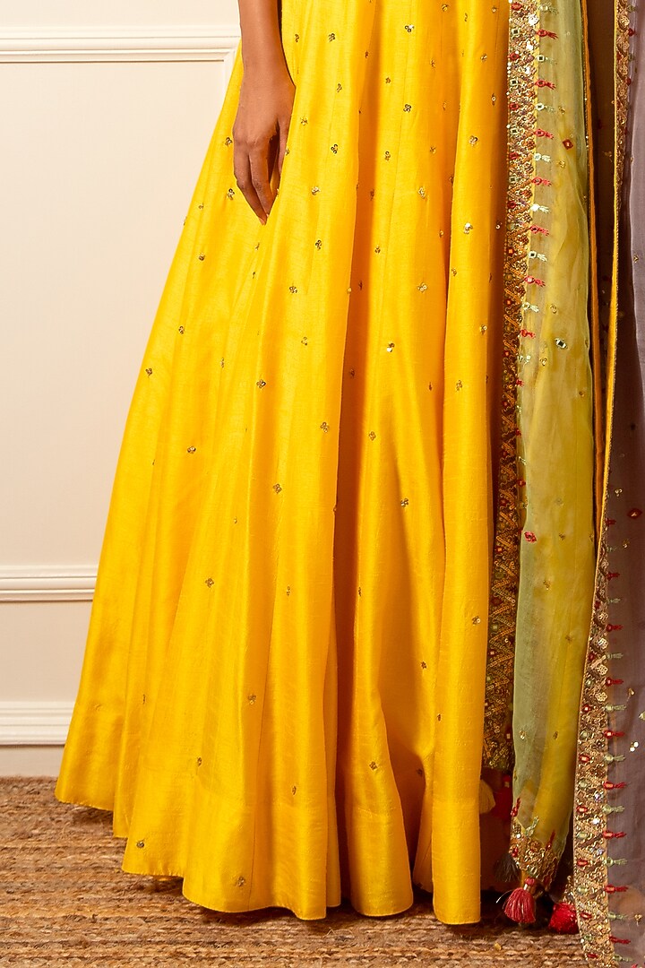 Mango Yellow Hand Embroidered Wedding Lehenga Set by Loka By Veerali Raveshia at Pernia's Pop Up Shop