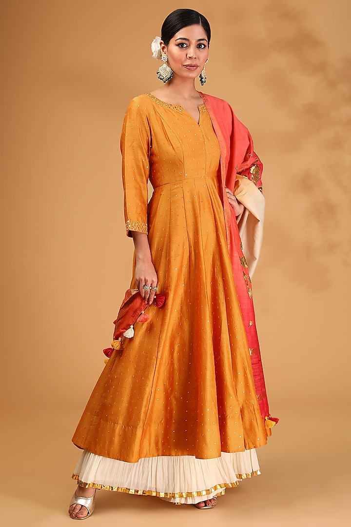 Orange Chanderi Silk Mirror Embroidered Kalidar Kurta Set by LOKA By Veerali Raveshia at Pernia's Pop Up Shop