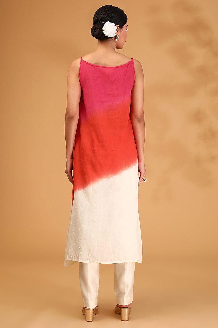 Pink Shaded Chanderi Silk Resham Hand Embroidered Kurta Set by LOKA By Veerali Raveshia at Pernia's Pop Up Shop
