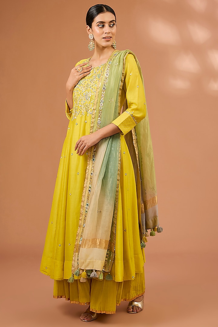 Lime Chanderi Silk Floral Jaal Hand Embroidered Kalidar Kurta Set by LOKA By Veerali Raveshia at Pernia's Pop Up Shop