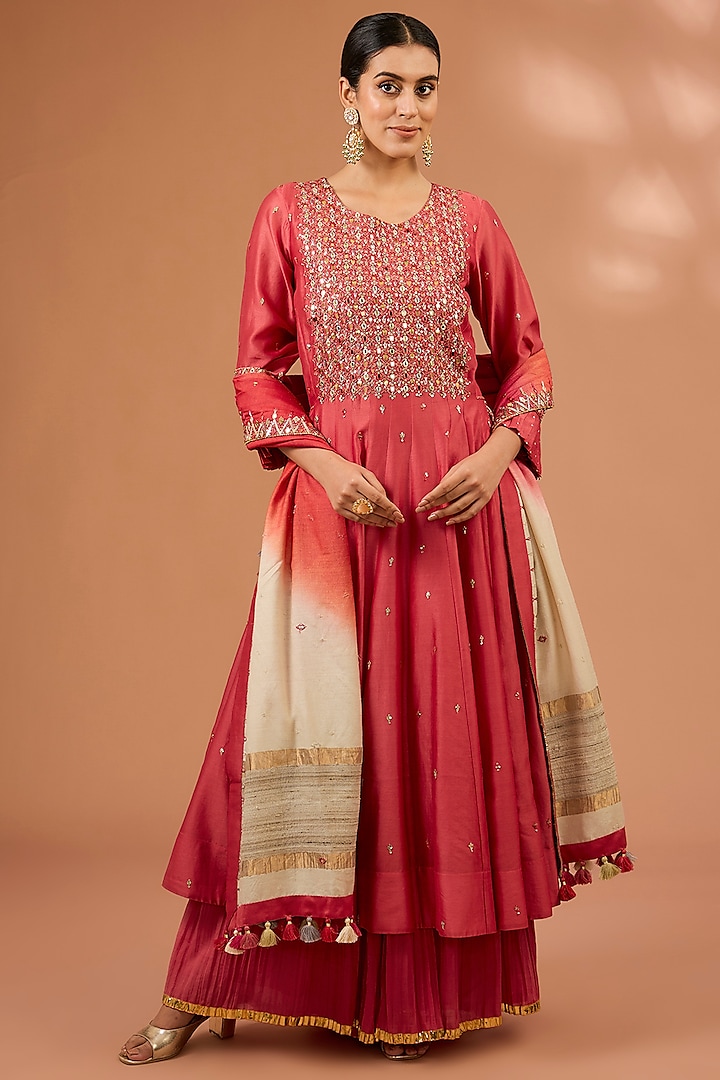 Coral Red Crushed Mul Sharara Set by LOKA By Veerali Raveshia at Pernia's Pop Up Shop