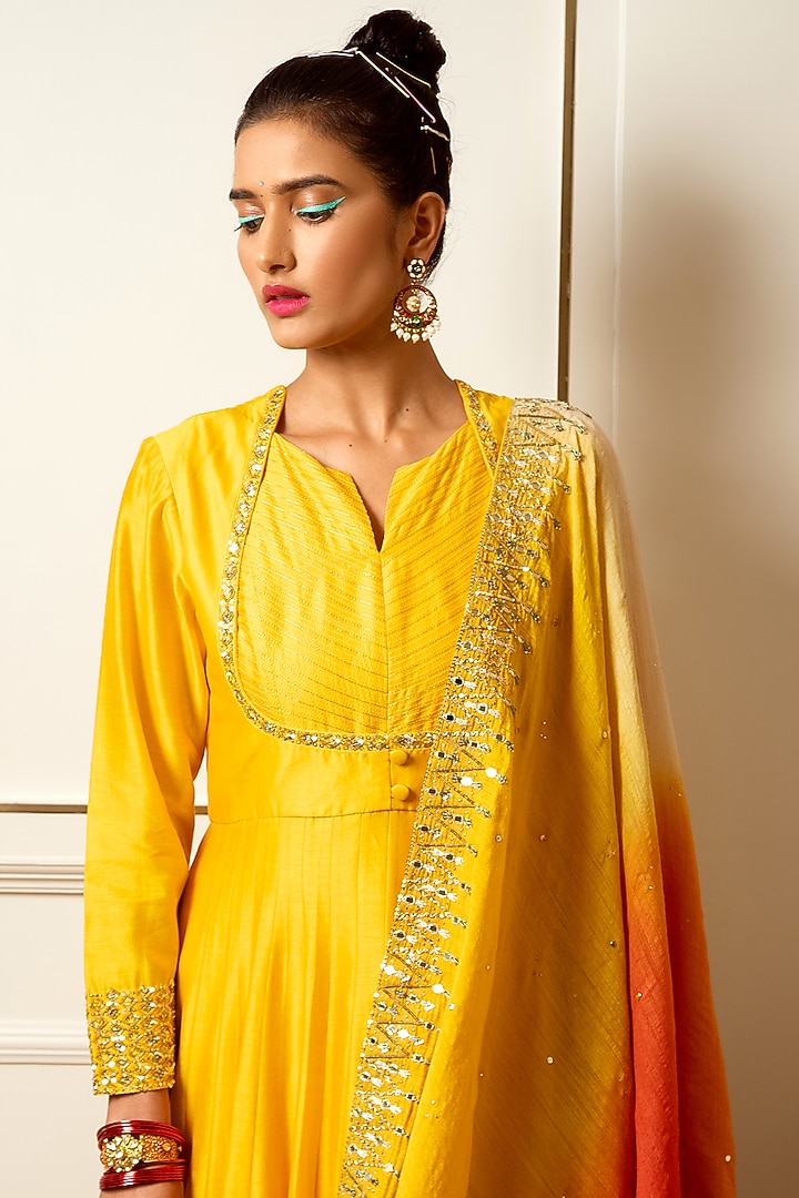 Mango Hand Embroidered Kalidar Kurta Set by LOKA By Veerali Raveshia at Pernia's Pop Up Shop