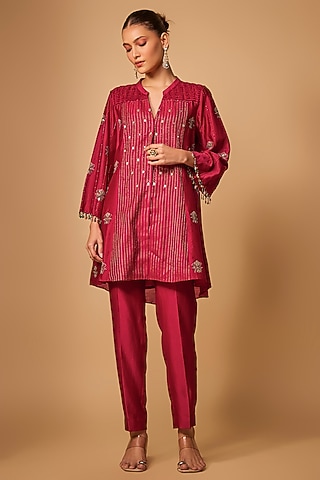 Red Chanderi Silk Bead Hand Embroidered Kurta Set by LOKA By Veerali Raveshia