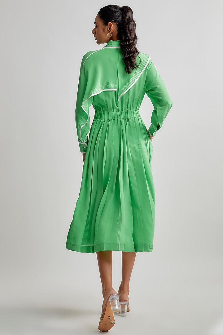 Green Silk Crepe Overlap Shirt Dress Design by Lovebirds at Pernia's Pop Up  Shop 2026