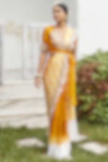Mustard Hand-Crushed Saree Set by Label Debelle