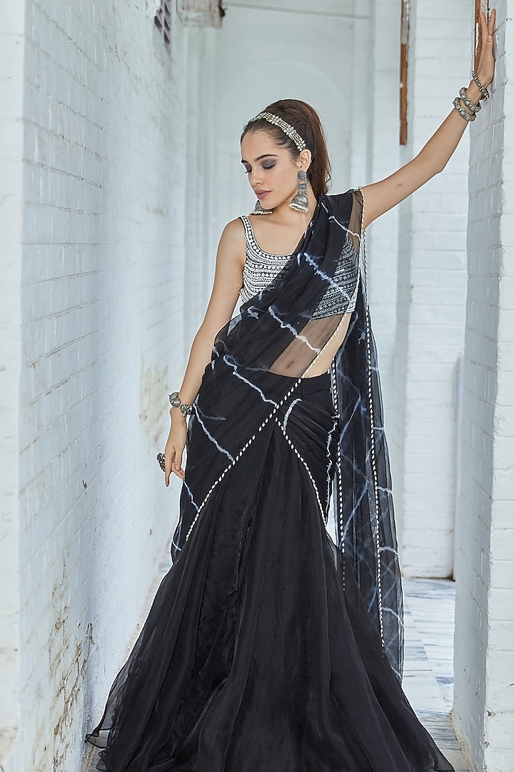 Black Pure Organza Aaari Embroidered Pre-Stitched Saree Set by Label Debelle