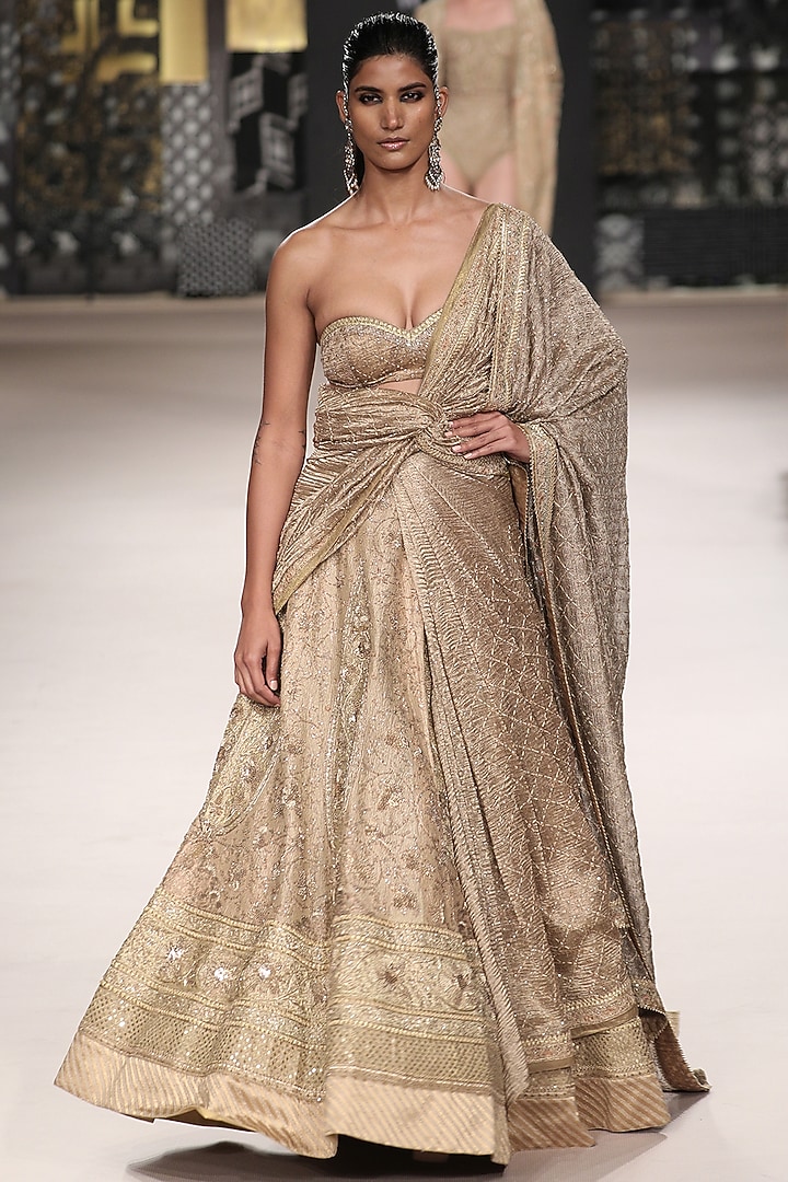 Gold Silk Embroidered Bridal Lehenga Set by Ri Ritu Kumar at Pernia's Pop Up Shop