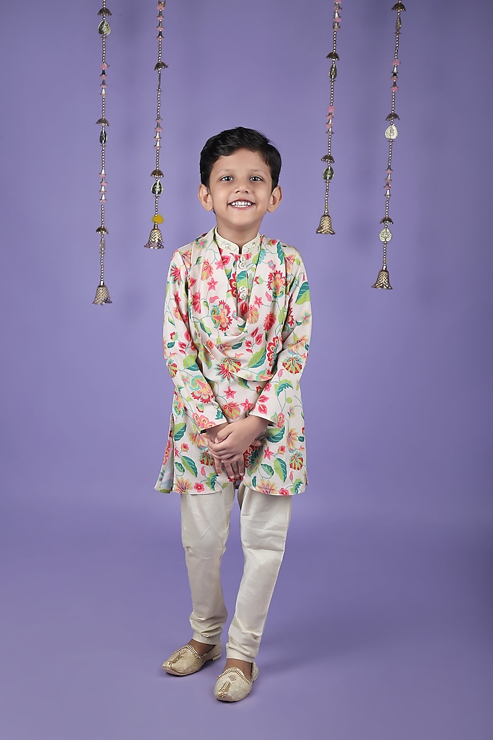 Off White Printed Kurta Set For Boys by LITTLE BRATS