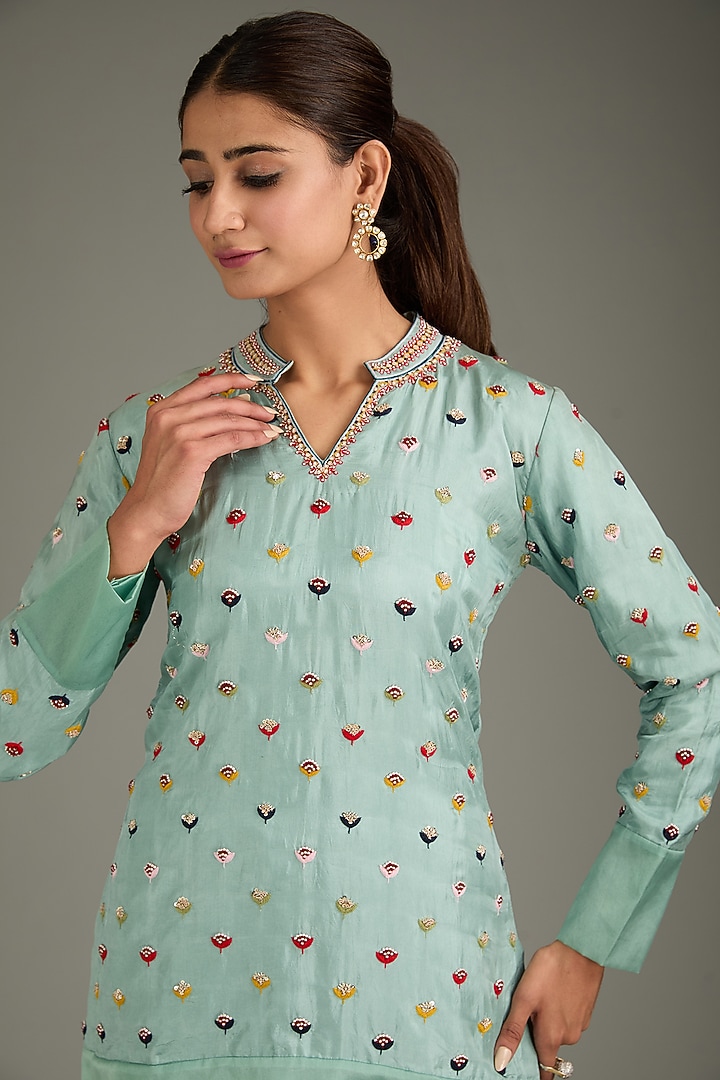 Teal Blue Couture Silk Hand Embroidered Kurta Set by Label Deepshika Agarwal at Pernia's Pop Up Shop