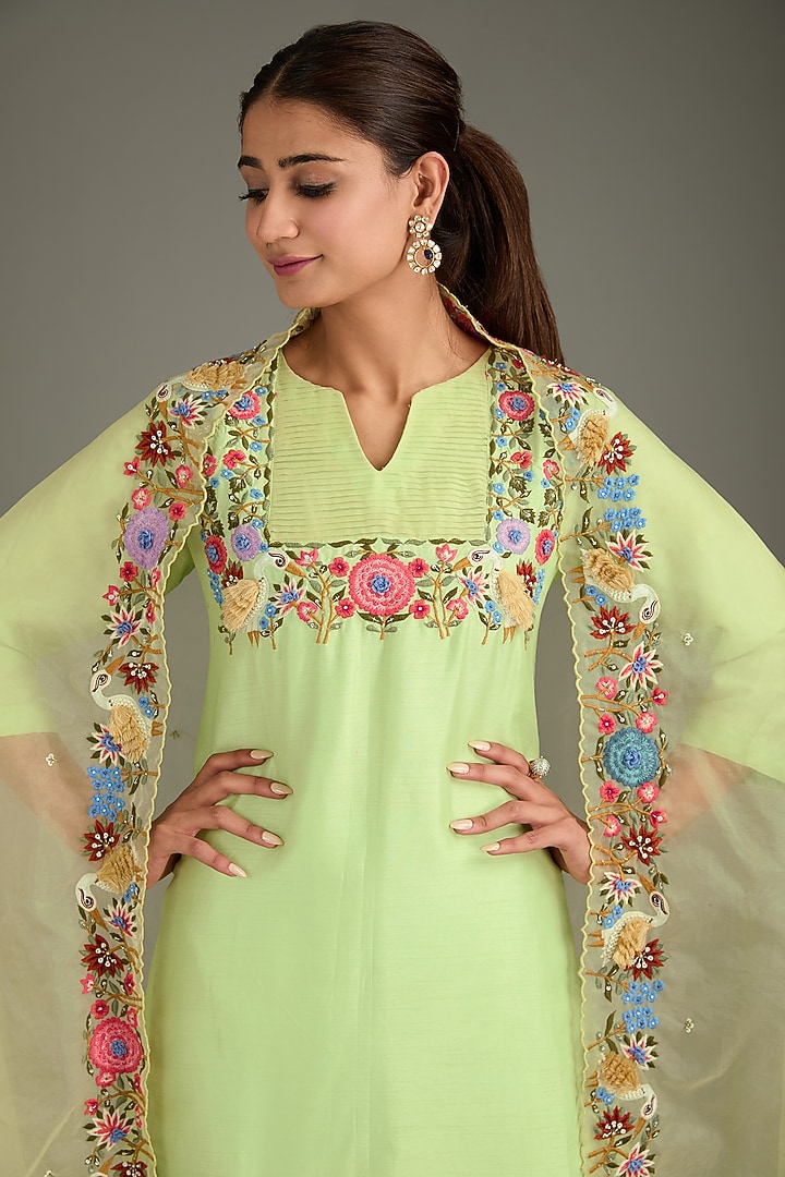 Light Green Couture Silk & Organza Hand Embroidered Kurta Set by Label Deepshika Agarwal at Pernia's Pop Up Shop