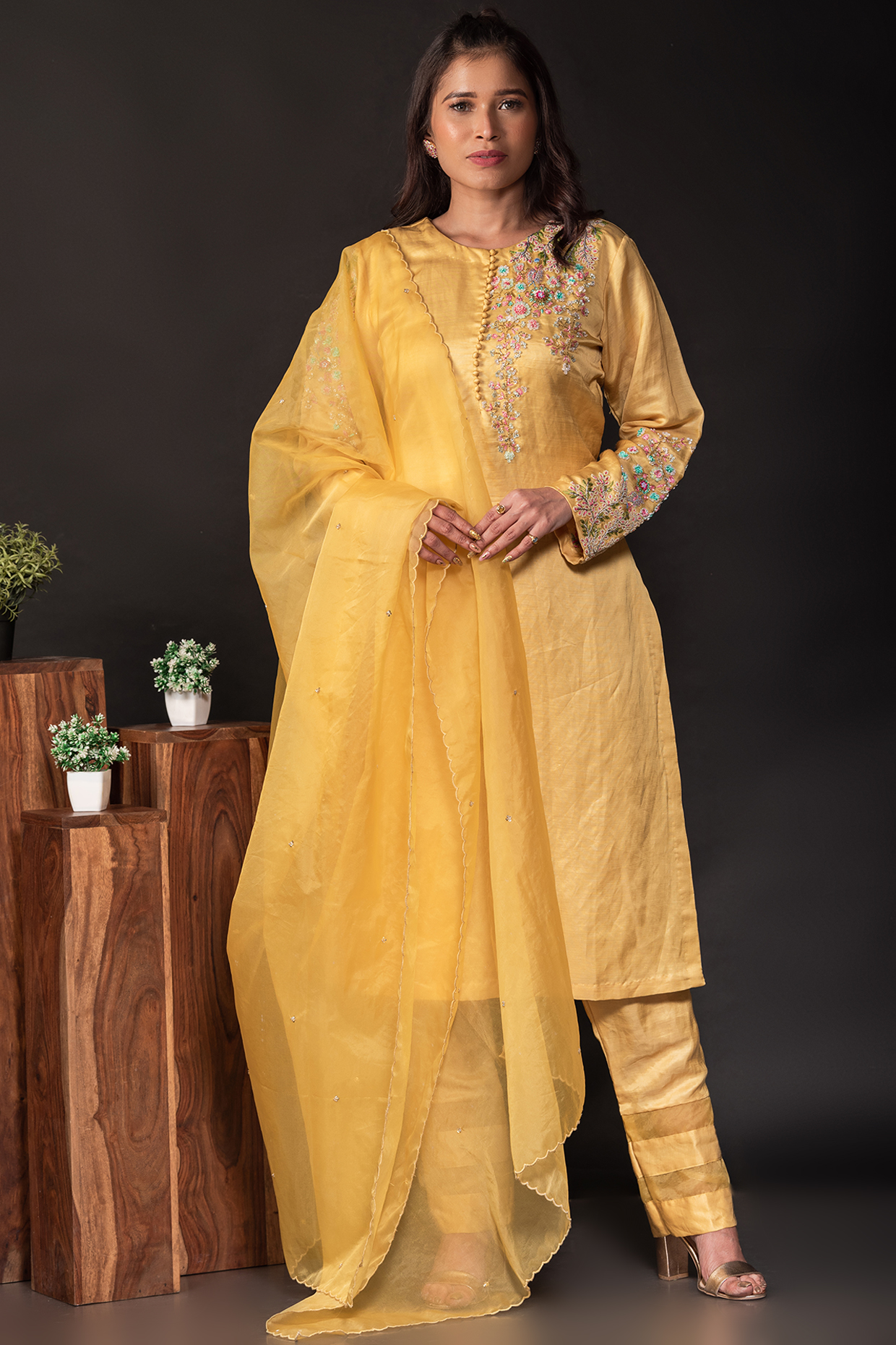 Yellow Hand Embroidered Kurta Set by Label Deepshika Agarwal at Pernia's Pop Up Shop