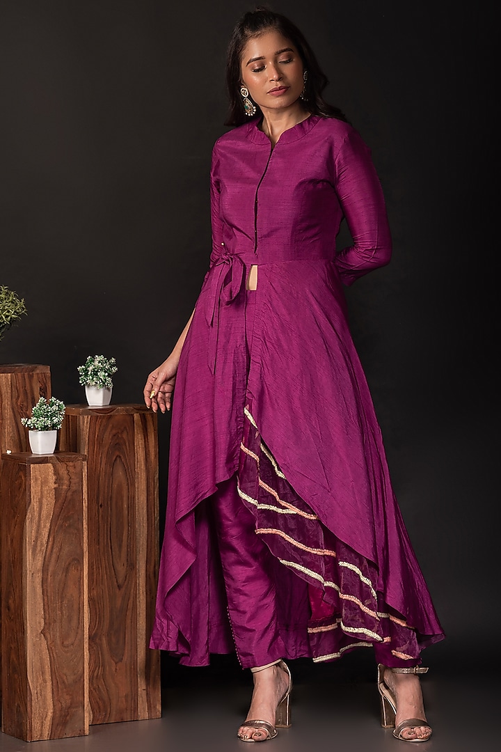 Purple Dola Silk Kurta Set by Label Deepshika Agarwal at Pernia's Pop Up Shop