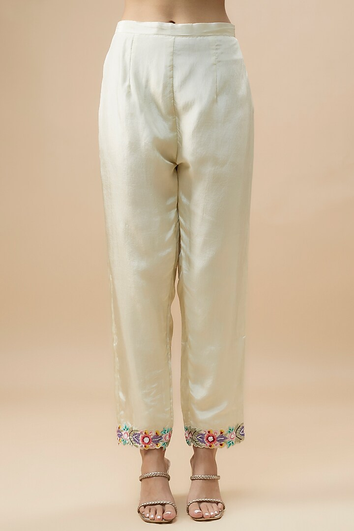 Ivory Couture Silk & Organza Hand Embroidered Kurta Set by Label Deepshika Agarwal at Pernia's Pop Up Shop
