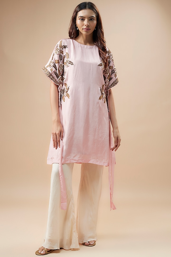 Pink Couture Silk Hand Embroidered Kurta Set by Label Deepshika Agarwal at Pernia's Pop Up Shop