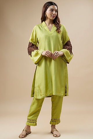Green Couture Silk Hand Embroidered Kurta Set by Label Deepshika Agarwal