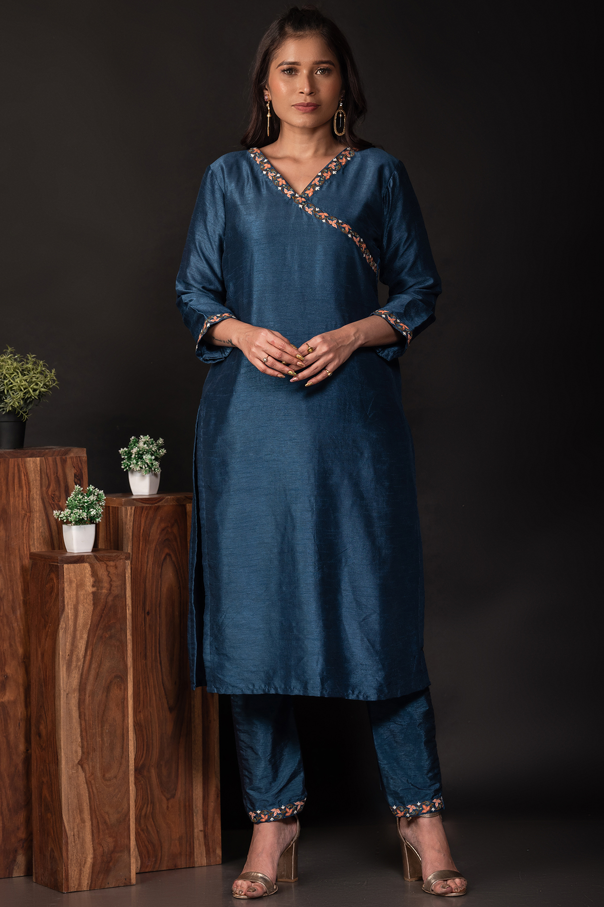 Deep Blue Embroidered Kurta Set by Label Deepshika Agarwal at Pernia's Pop Up Shop