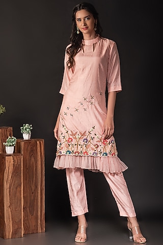 Peach Embroidered Frilled Kurta Set by Label Deepshika Agarwal