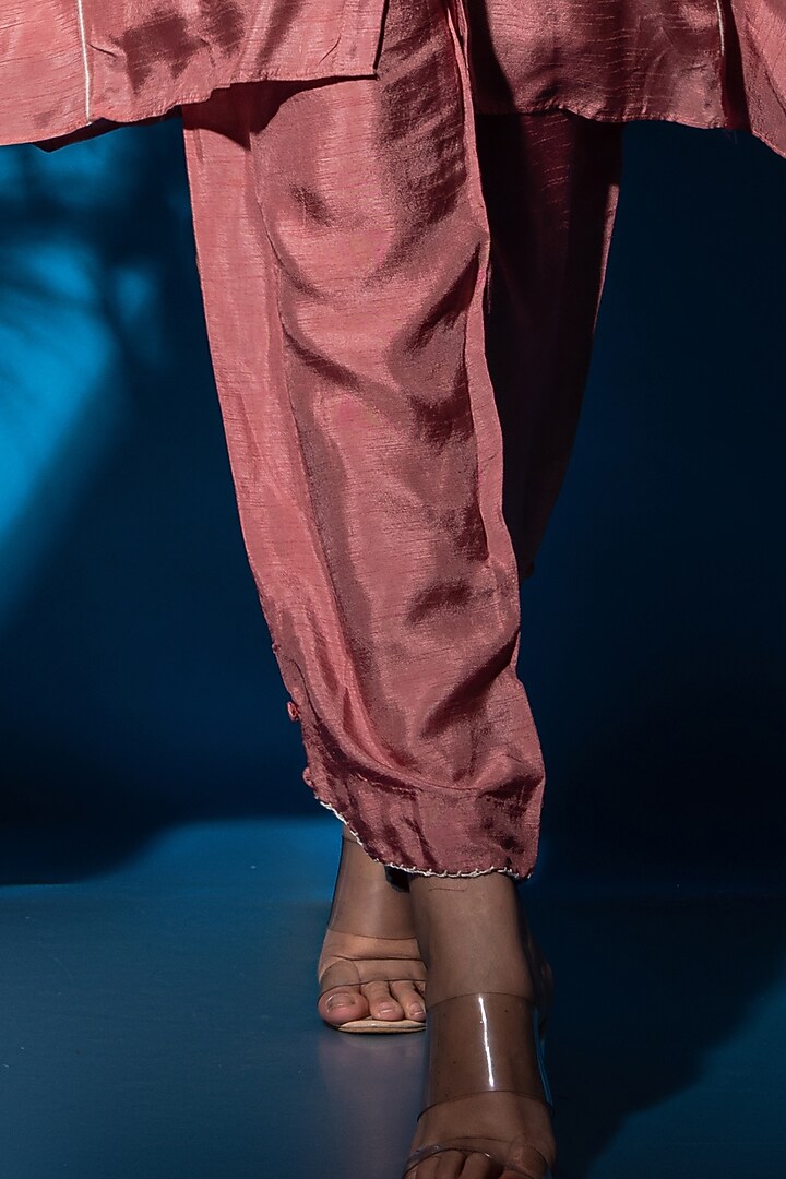 Dusty Pink Asymmetric Kurta Set by Label Deepshika Agarwal at Pernia's Pop Up Shop