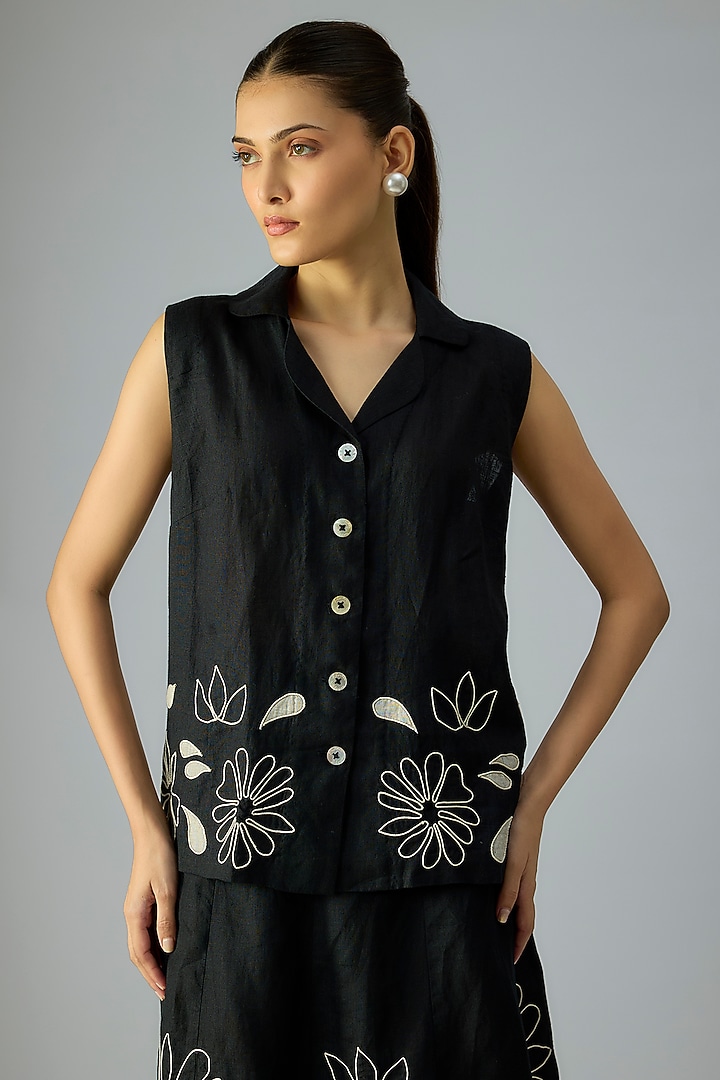 Black Linen Floral Dori Embroidered Skirt Set by Linen Bloom at Pernia's Pop Up Shop
