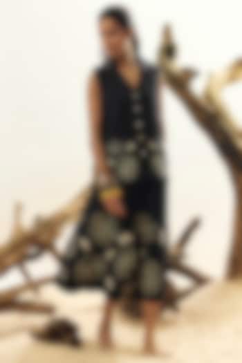 Black Linen Embroidered Skirt Set by Linen Bloom at Pernia's Pop Up Shop