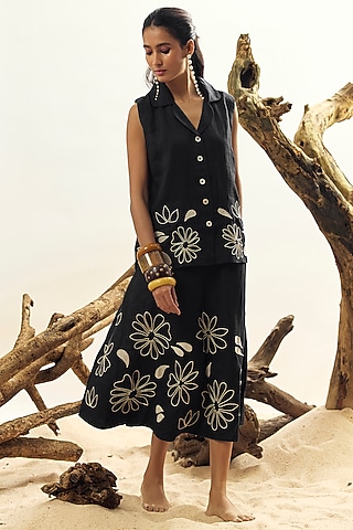 Black Linen Embroidered Skirt Set by Linen Bloom