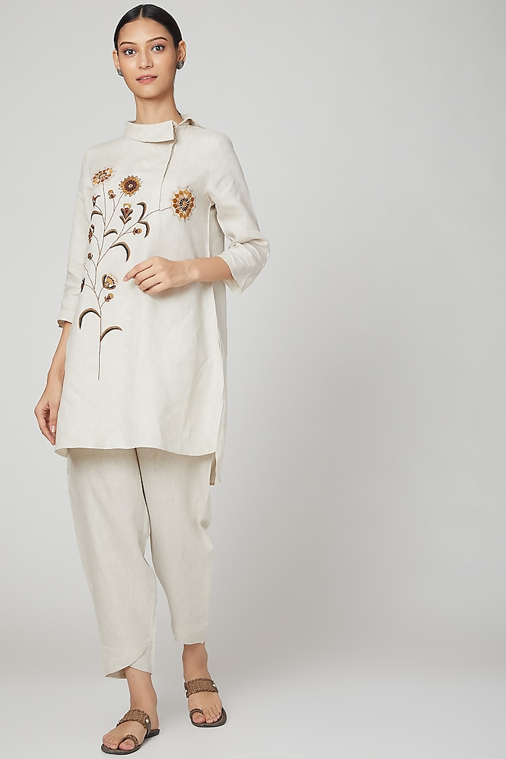 Beige Floral Embroidered Tunic by Linen Bloom
